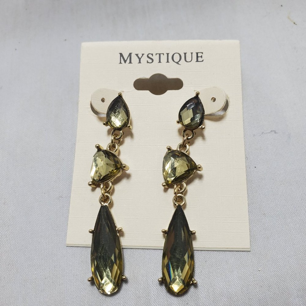 Mystique3 tier drop earring with green olive color stones 2 inch length pierced - Picture 5 of 6